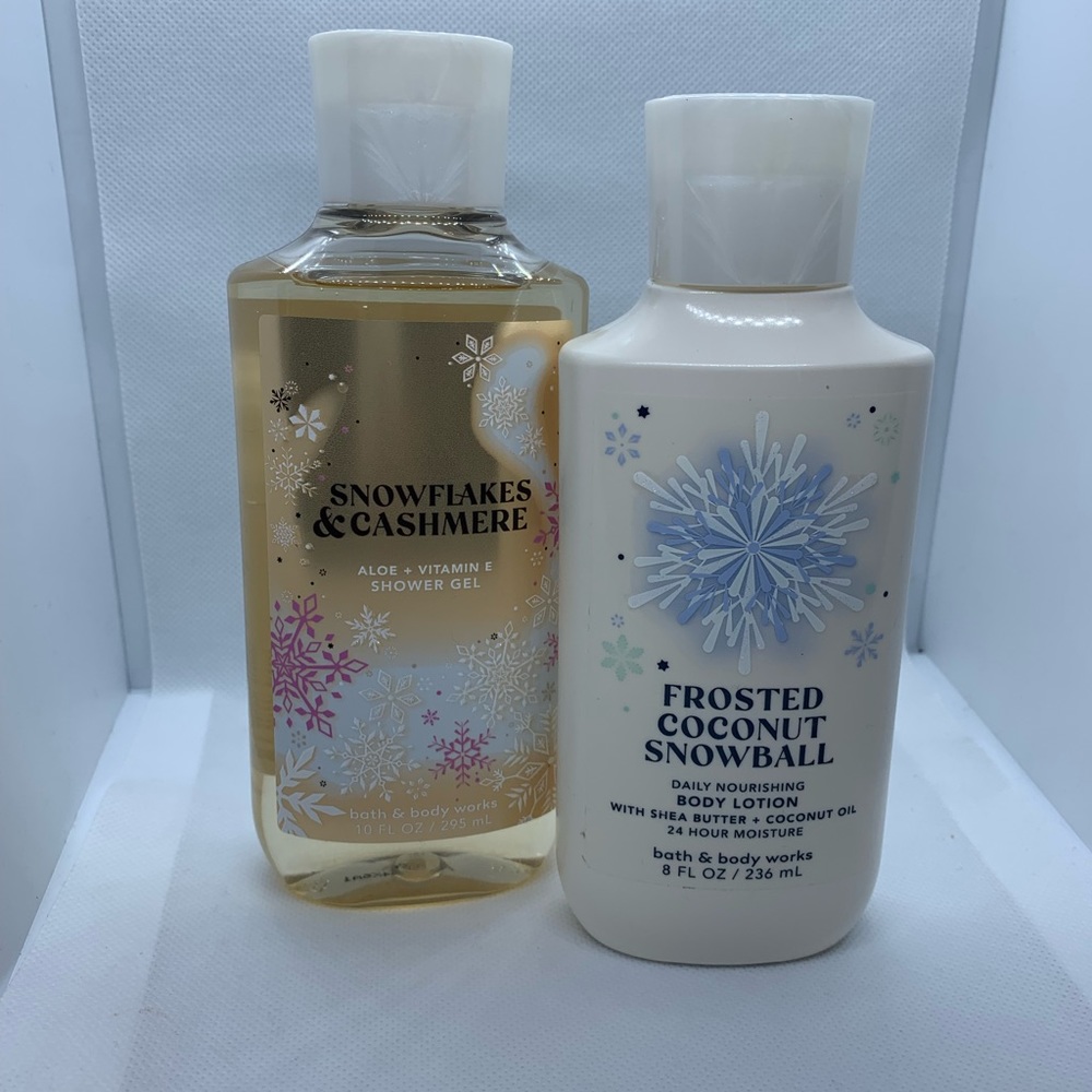 New!Bath and body snowflake cashmere gel 10fl oz, frosted coconut snwball 8fl oz